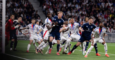 United pret “Old Trafford”/ Vetëm barazim 2-2 në fushën e Lyon, kualifikimi i hapur