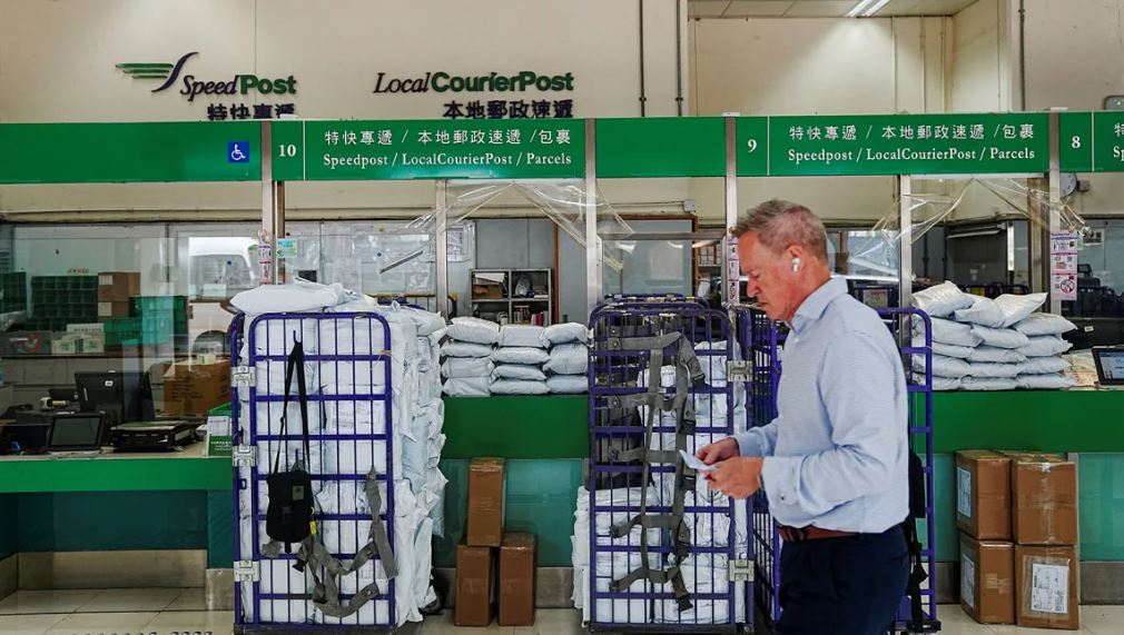 Pas tarifave të Trump, Hong Kongu pezullon shërbimin postar në SHBA