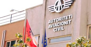 Grevë 24 orëshe në Greqi/ Aviacioni Civil njoftim të rëndësishëm: Më 9 prill anulohen të gjitha fluturimet