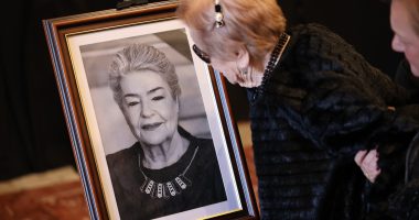 Tinka Kurti nderon në homazhe Margarita Xhepën: Kam dhimbje të madhe shumë