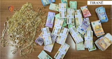 Fajde e kontrabandë më bizhuteri floriri, pranga 29-vjeçarit, procedohet babai i tij