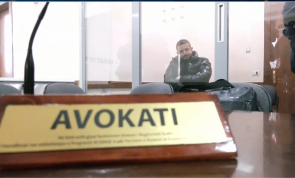 Burg për ish-efektivin e RENEA-s, Altin Morina/ Gjykata e Posaçme lë në fuqi masën për krahun e djathtë të Durim Bamit