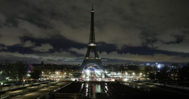 Dritat e kullës Eiffel pritet të fiken në mbrëmje në nder të Papa Françeskut