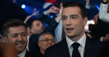 Nxënësi pason mësuesen/ Bardella: Do kandidoj për president të Francës