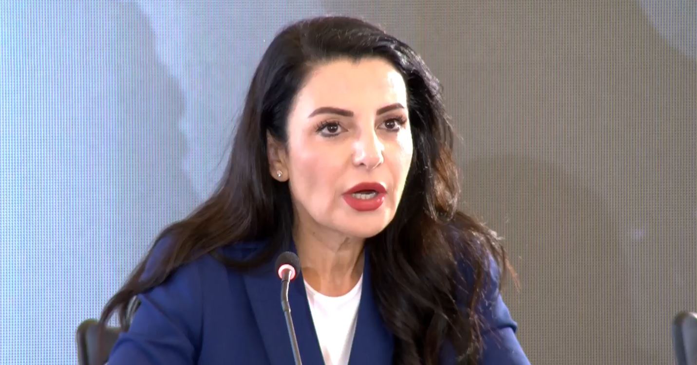 Balluku: Pagesat e energjisë me kartë bankare në sportelet e OSHEE-së