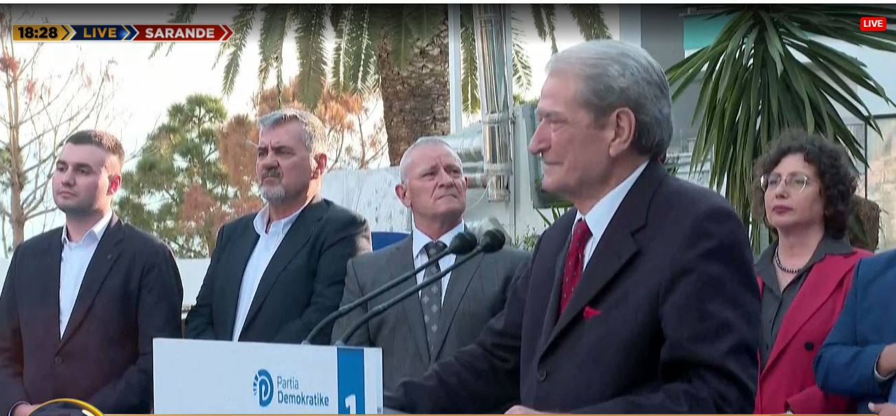 Fushata e Demokratëve/ Berisha prezanton kandidatët “Madhështorë” në Sarandë: Do të rris pensionet