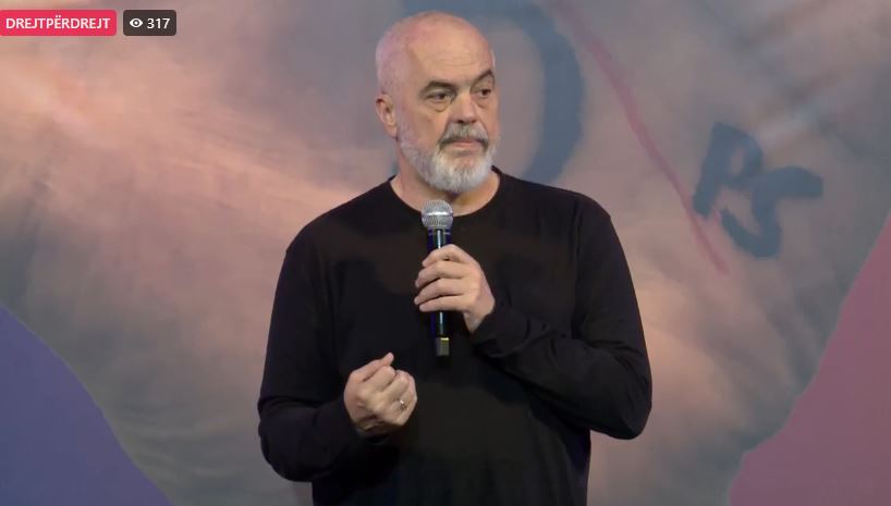 “Zyrtarë të lartë para ligjit”, Rama me të rinjtë në Durrës: Jemi kryelartë që drejtësia po bën punën e vet