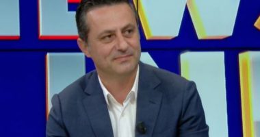 “Konsumatorët paguajnë më pak për energjinë”/ Klosi: Premtimet e opozitës? Kur ishin në qeveri, e rritën çmimin tre herë