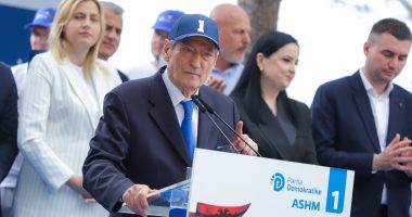 Fushatë me “kalin e Trojës”, Berisha në Himarë me Belerin, sulmon Ramën dhe Tavon