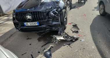 FOTO/ Aksident i trefishtë në Tiranë, nuk ka të lënduar