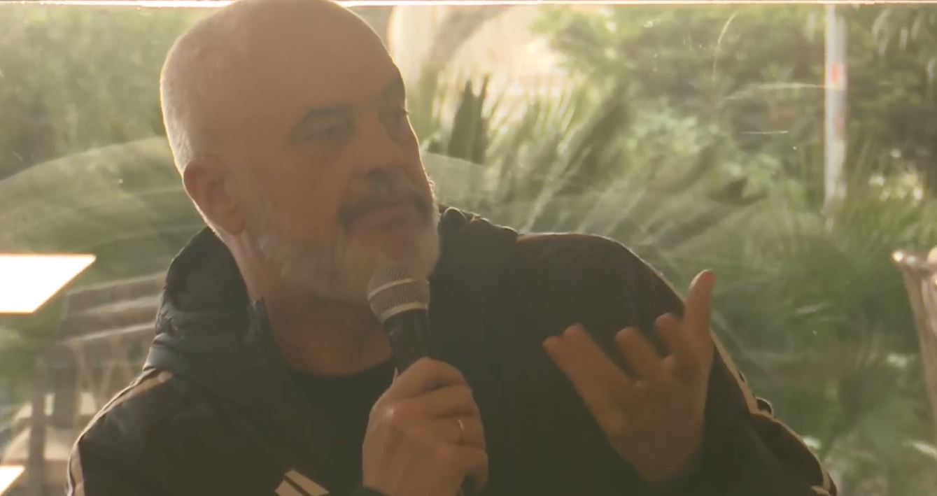 Përgatitjet për sezonin turistik/ Rama në Durrës: Angazhim maksimal. Pagat, gjithnjë në rritje