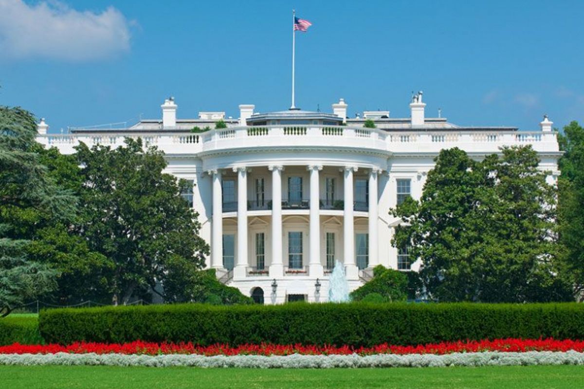 “Tarifat, disa vende nuk mbijetojnë dot pa SHBA”/ Shtëpia e Bardhë: Besoni te Trump