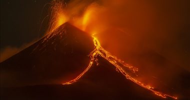 Itali, shpërthen sërish vullkani “Etna”