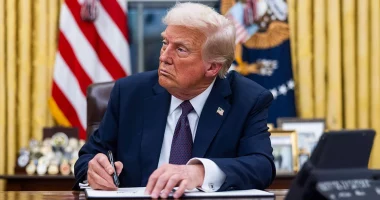 Bie mbështetja për Trump/ Amerikanët frikësohen nga politikat e presidentit