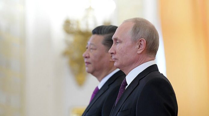 Zelensky: Kina po furnizon me armë Rusinë
