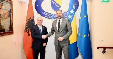 Sarajevë/ Ministri Hasani takon homologun Konaković, inaugurohet ambasada shqiptare