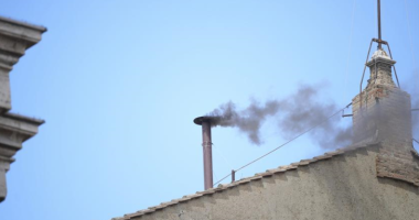 Nuk kemi ende Papën e ri/ Tym i zi në Vatikan, dështon tentativa e dytë e kardinalëve