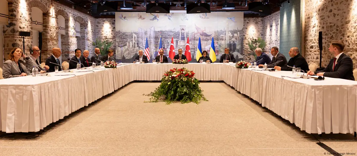 Bisedimet Rusi-Ukrainë në Stamboll, armëpushimi nuk duket në horizont