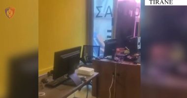 Kryenin mashtrime online për investime në bursë/ Goditet baza e një “call center” në Tiranë, një i arrestuar