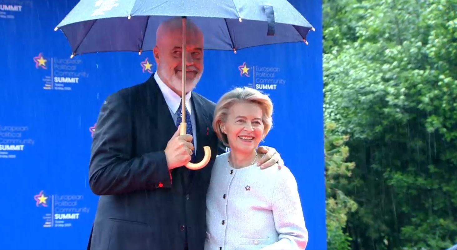 Tirana “kryeqyteti” i Europës/ Von der Leyen për luftën në Ukrainë: Putin s’do paqe, po punojmë për paketë të re sanksionesh