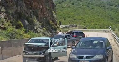 VIDEO/ Aksident i trefishtë në aksin rrugor Dhërmi-Himarë