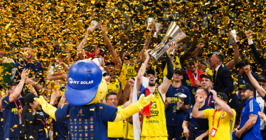 Triumfi i Ferenbahçe/ Skuadra turke fitoi Euroleague të basketbollit