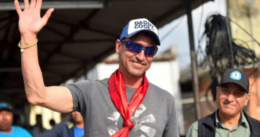 Alpinisti britanik thyen rekordin për ngjitjen e 19-të në majën e Everestit