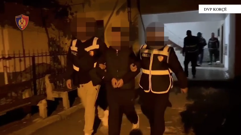 Shiste kokainë e kanabis të ndarë në doza, arrestohet 39-vjeçari në Maliq