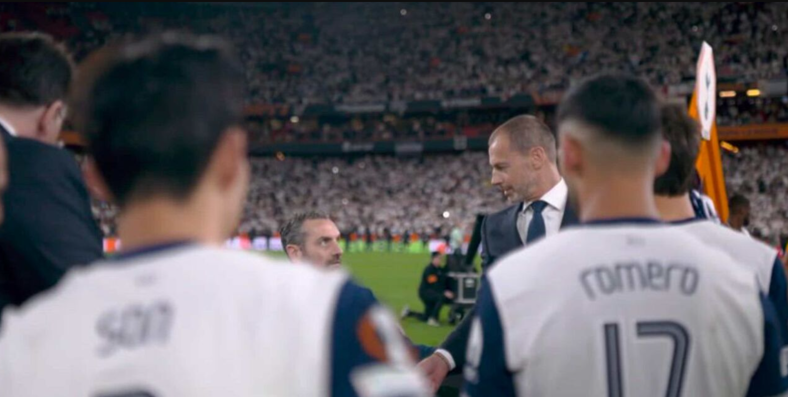 UEFA, gafë me medaljet/ Tre futbollistë të Tottenham u “harruan” gjatë ceremonisë