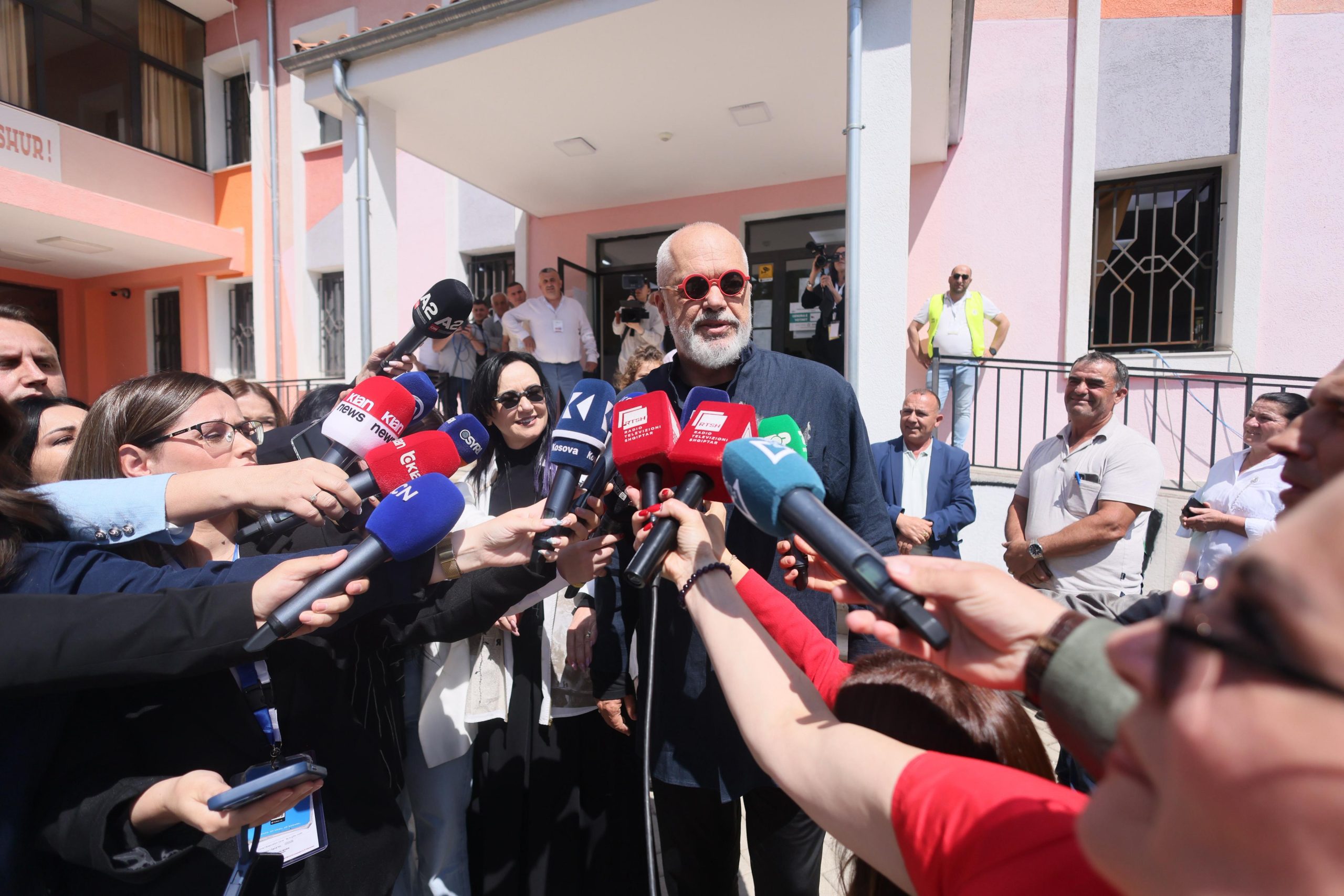 Zgjedhjet/ Voton Rama: Të presim çfarë do thotë populli!