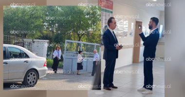 FOTOLAJM/ Kandidatë të koalicionit të Berishës shkelin Kodin Zgjedhor, hyjnë në qendra votimi