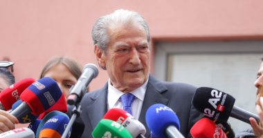 Berisha në sulm, për mbrojtje	godet gazetarët, lavdëron La Civita