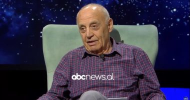 Ahmet Pasha, magjia e teatrit/ Tetë dekada Teatri kombetar, ju rrëfej 50 vite emocione mbi skenë mbi 100 role