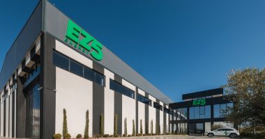 EZ5 Energy vendos standardin në Shqipëri: Magnelis® në zemër të strukturave diellore cilësore