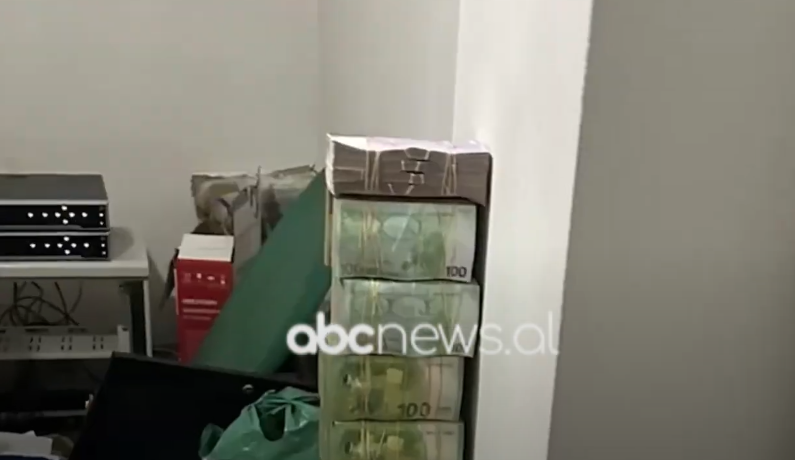 VIDEO/ Goditet trafiku i drogës. Drogë dhe çanta me euro, çfarë u sekuestrua nga operacioni ‘Ura’