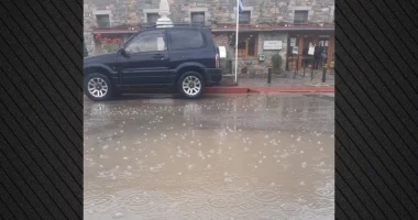 Greqi/ Stuhi dhe breshër në Kretë, përmbyten disa rrugë