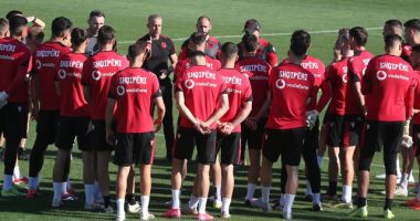 Kombëtarja zbret në fushë/ Skuadra kuqezi nis zyrtarisht grumbullimin dhe përgatitjet për Serbinë