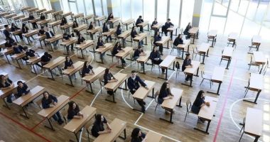 Matura Shtetërore/ Rreth 27 mijë maturantë testojnë njohuritë në Gjuhë Shqipe dhe Letërsi