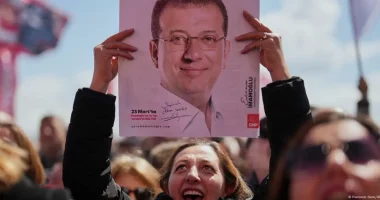 A po shkatërrohet partia më e madhe opozitare turke?