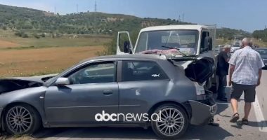 VIDEO/ Përplasen dy automjete në Vlorë, një i lënduar