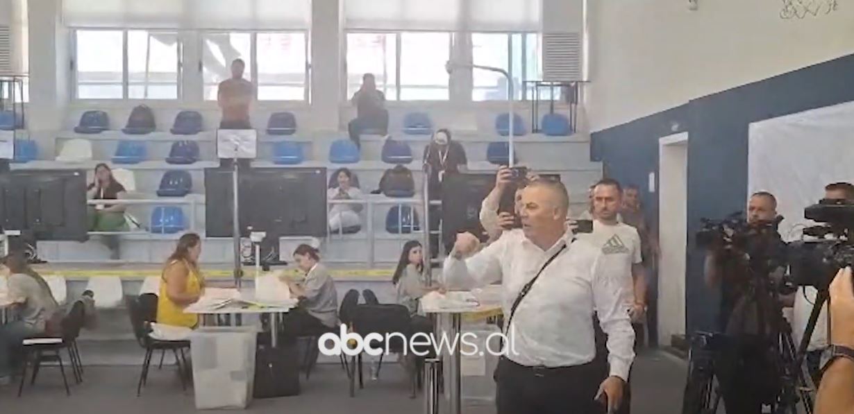 Hapen 515 kuti në Tiranë, PD humb vota/ Asllan Dogjani përjashtohet nga KAS, por deputeti demokrat e thyen urdhrin, ndërhyn policia