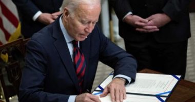 Kush falsifikoi firmën e Biden? Dyshime se ish-presidenti nuk i ka nënshkruar vetë disa urdhra