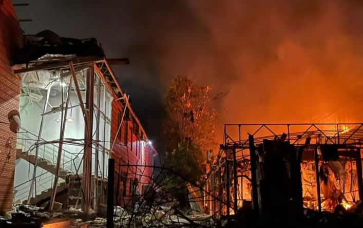 Rusia i kthen Ukrainës trupat e 1200 personave të vrarë