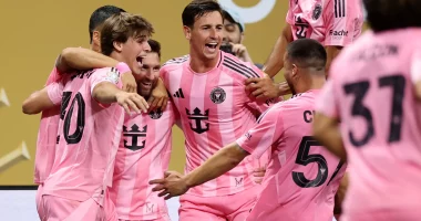 Messi “ndriçon” Botërorin/ Gol klasi nga “Pleshti”, Inter Miami mund me përmbysje 2-1 Porto