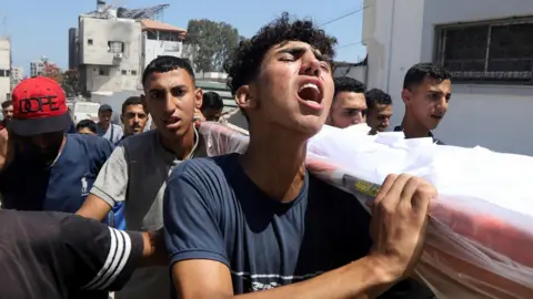 Përpjekje për armëpushim në Gaza mes përshkallëzimit të dhunës dhe bllokimit të negociatave