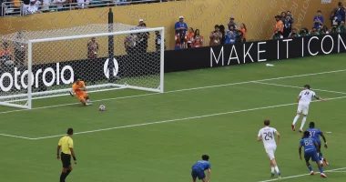 “Merimanga” e penalltive/ Portieri maroken, Bono shkëlqen tek Al Hilal e në kombëtare