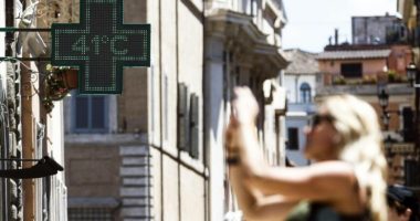 I nxehti “përvëlon” Francën, mbyllen rreth 200 shkolla