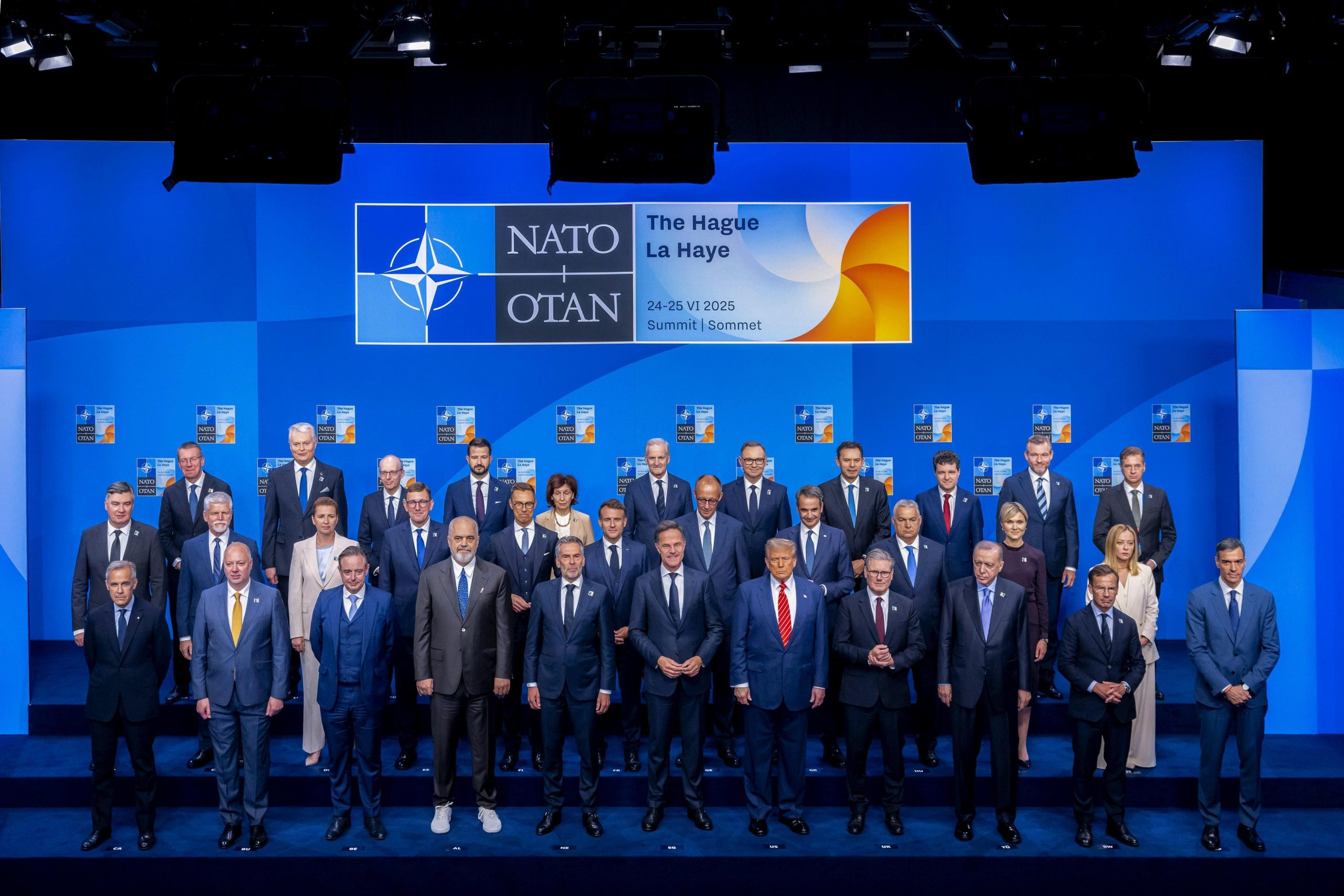 Samiti i NATO-s/ Rama mes liderëve botërorë, foto familjare nga nisja e punimeve në Hagë