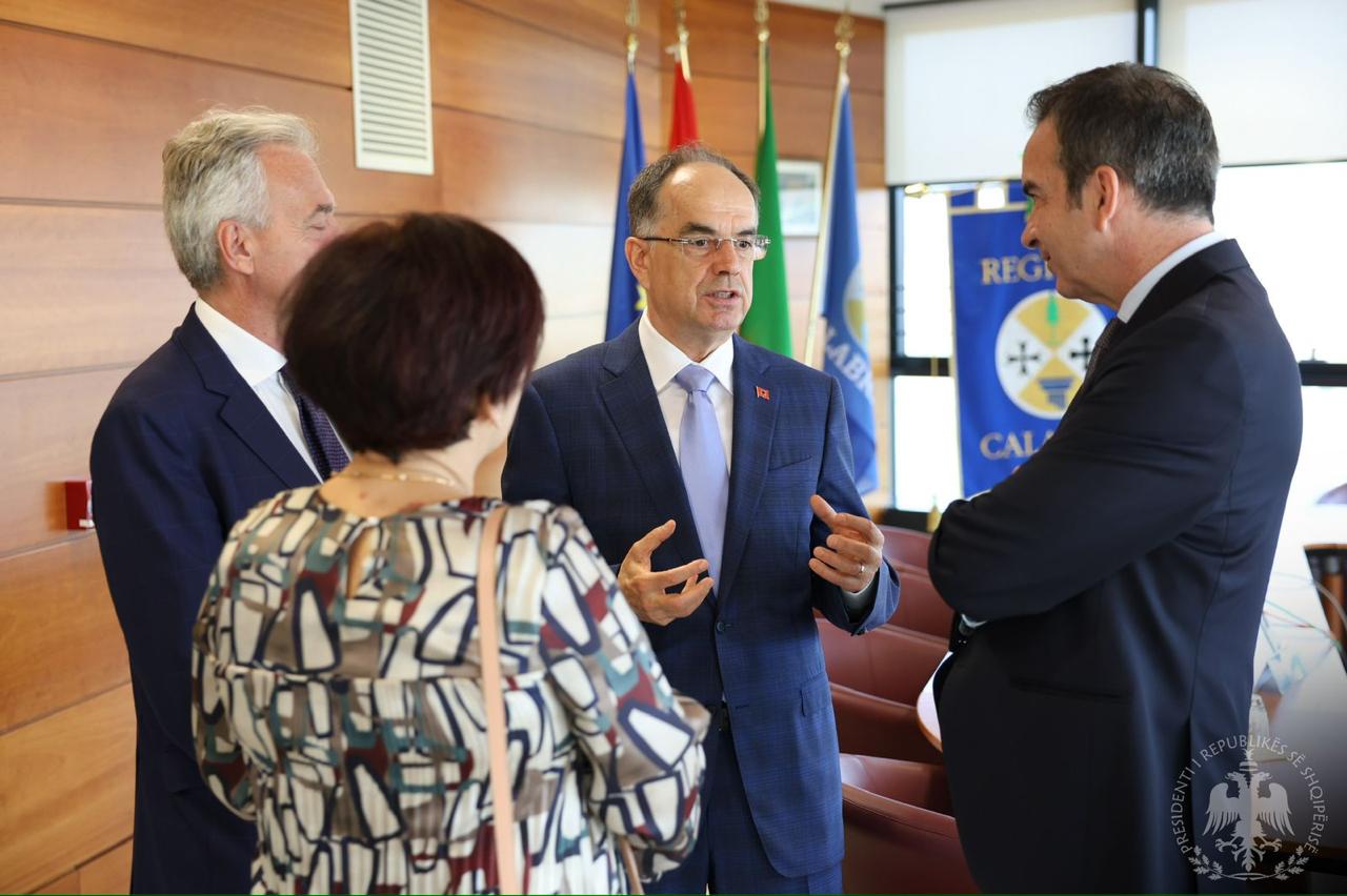 Presidenti Begaj takim me autoritetet në Kalabri: Falenderues Italisë për mikpritjen dhe integrimin e arbëreshëve