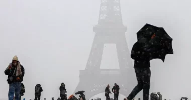 “Kapriçot” e motit/ Franca preket nga stuhitë, raportohet për viktima dhe të plagosur